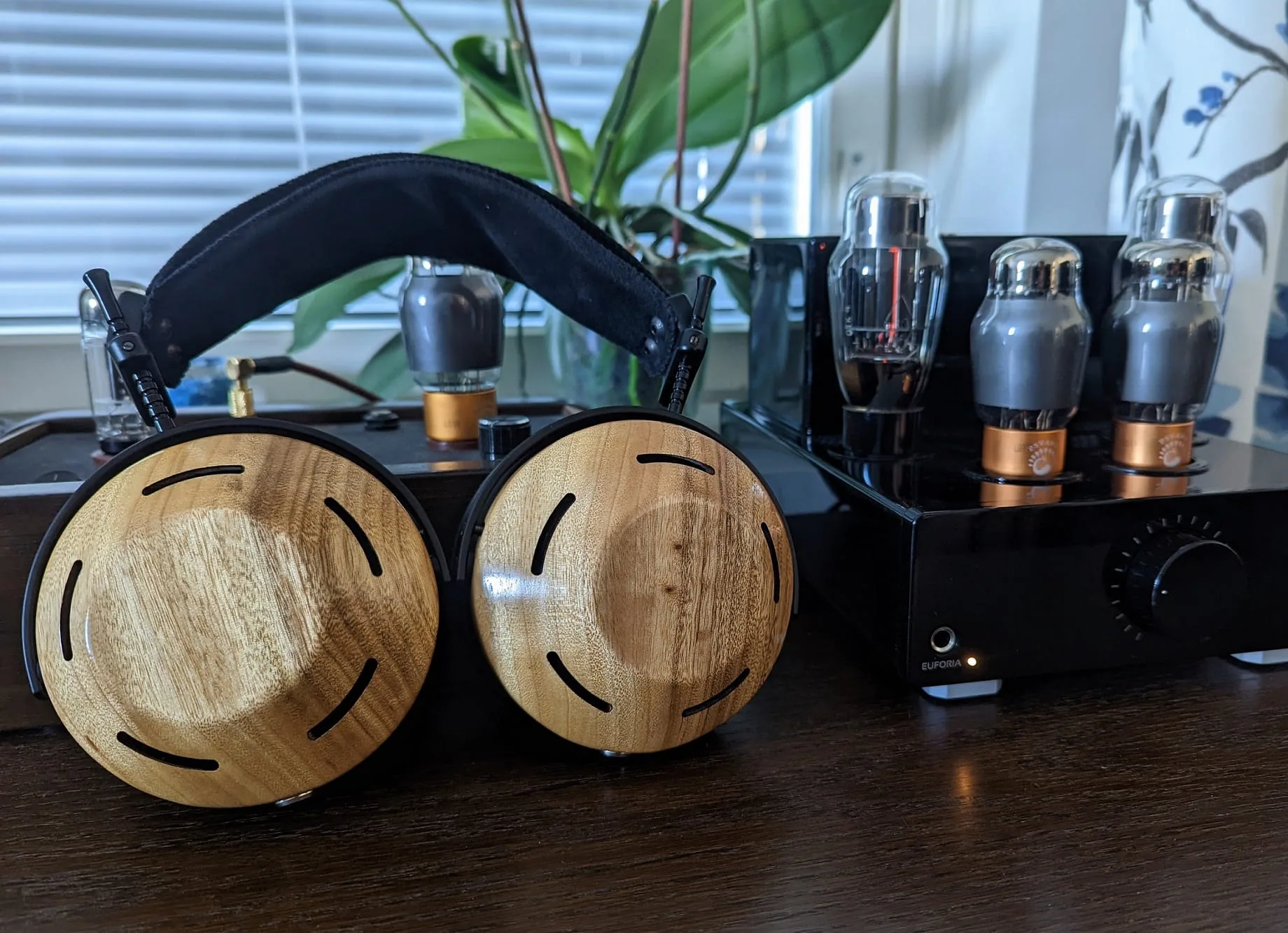 Review: ZMF Eikon (Camphor) - Headphone Corner