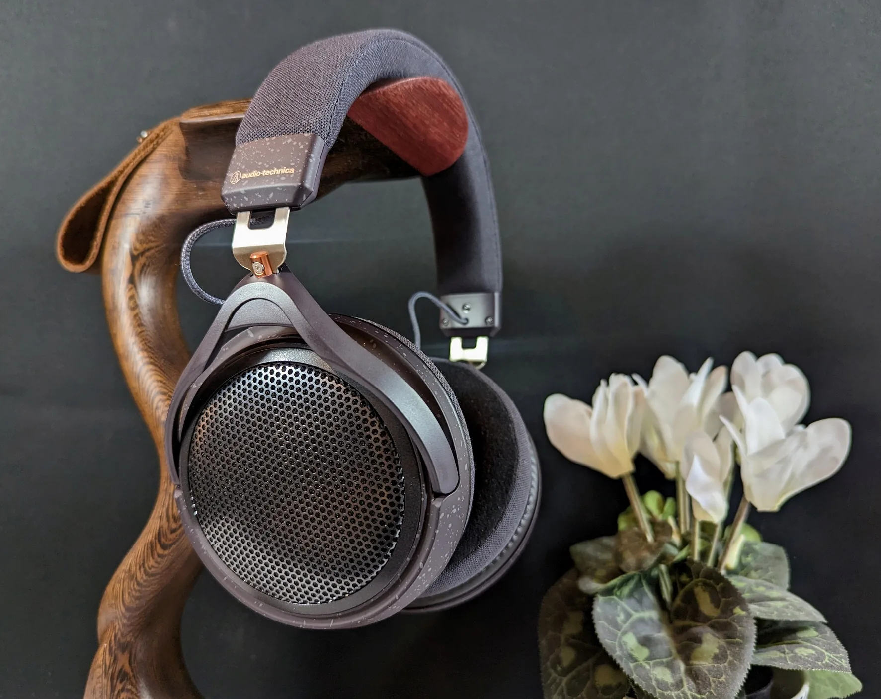 Review: Audio Technica ATH-HL7BT - Headphone Corner