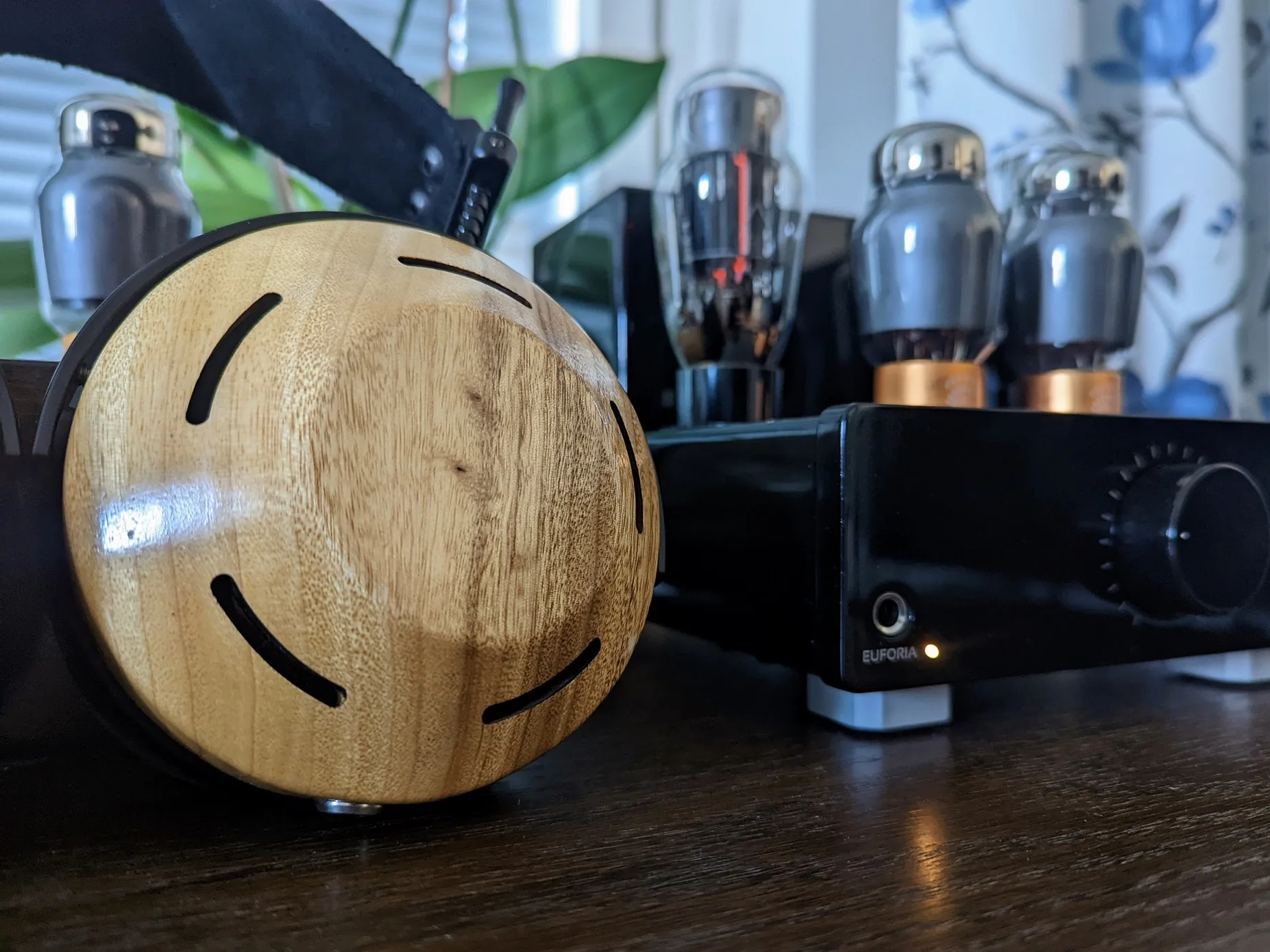 Review: ZMF Eikon (Camphor) - Headphone Corner