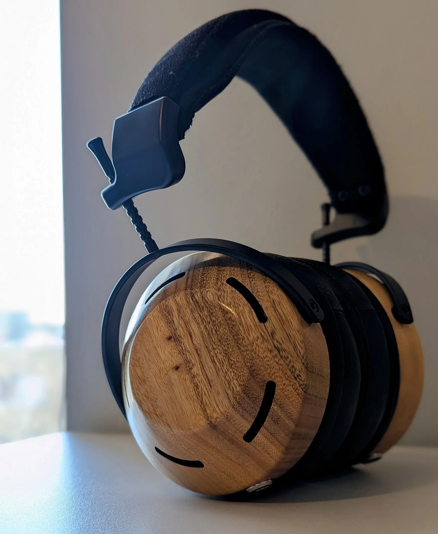 Review: ZMF Eikon (Camphor) - Headphone Corner