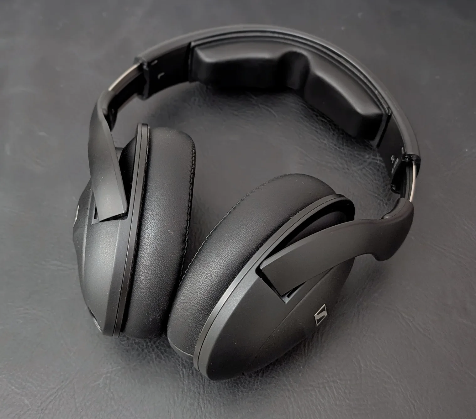 Closed-back newcomer to the HD 600 series: Sennheiser HD 620S