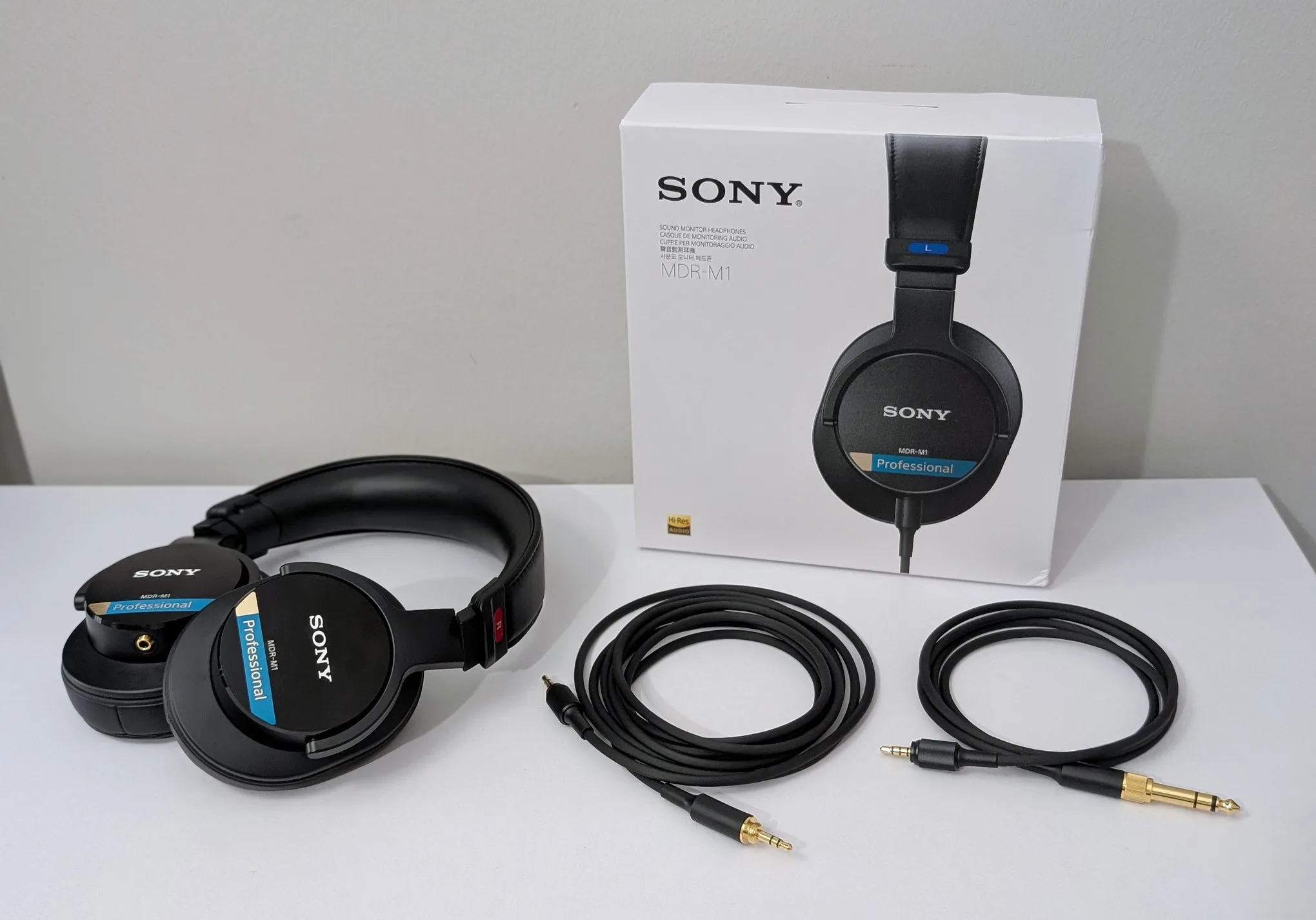 Sony MDR-M1 studio headphones under review - Headphone Corner